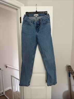 Abercrombie & Fitch Curve Love- The Straight Mid Rise